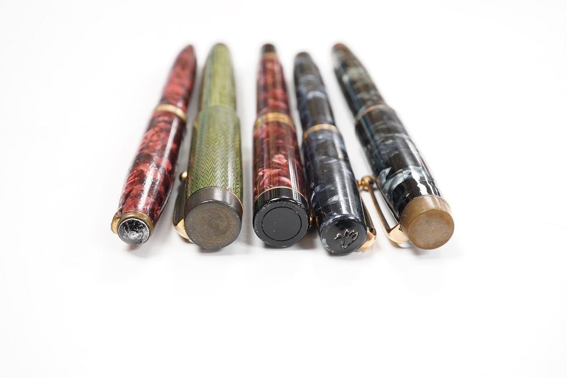 A mixed lot of mainly Parker fountain pens plus a Conway Stewart - mixed condition